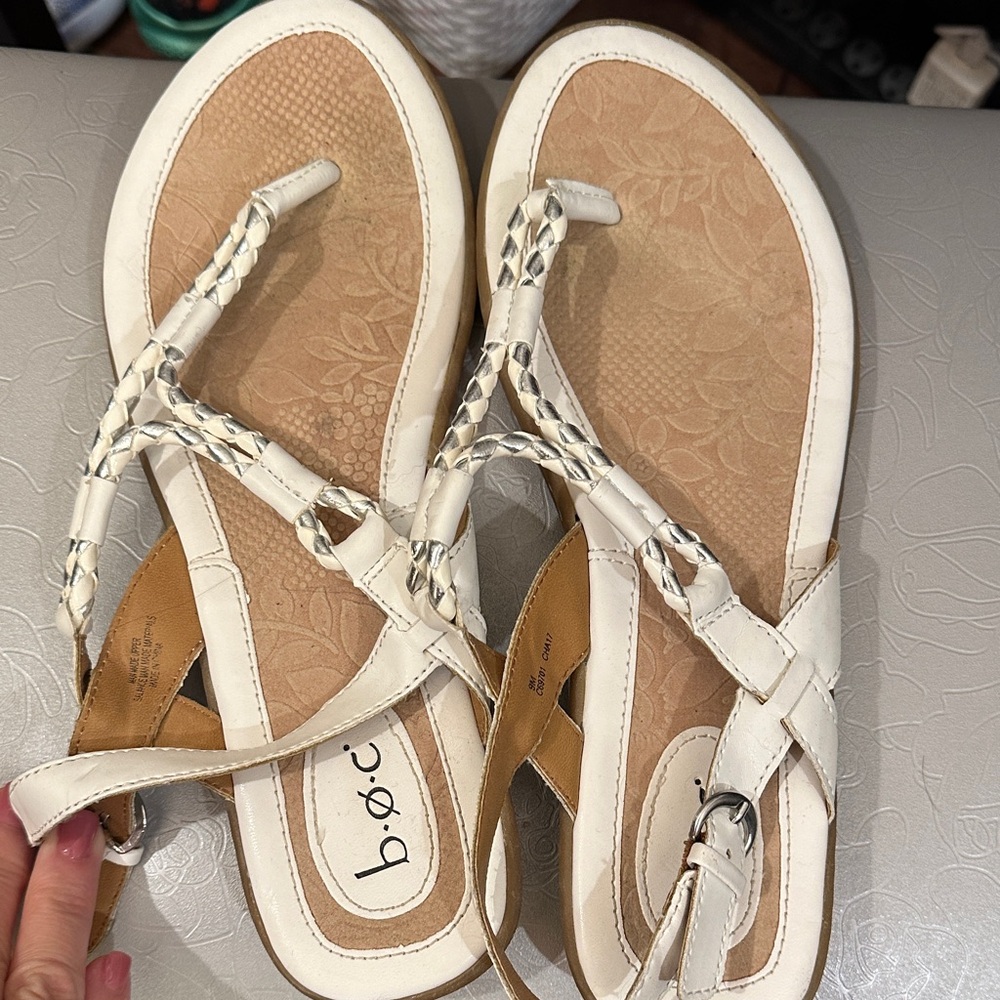b.o.c. Women's Cream and Tan Sandals